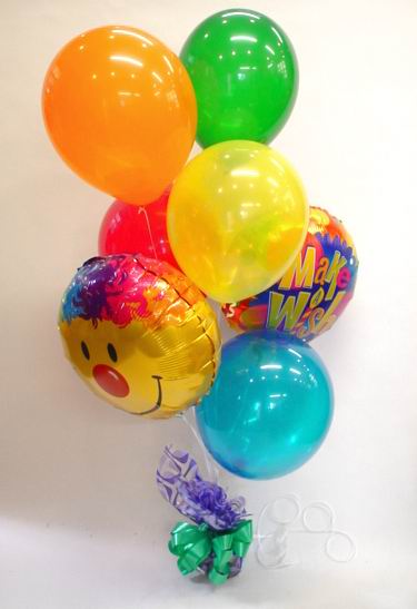  Ankara Pursaklar hediye �i�ek yolla  17 adet u�an balon ve k���k kutuda �ikolata