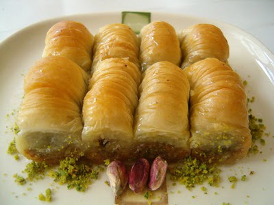 tatli g�nder Essiz lezzette 1 kilo Fistikli Sari Burma  Ankara Pursaklar cicekciler , cicek siparisi 
