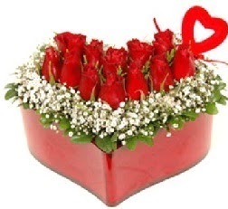Kalp i�erisinde 9 k�rm�z� g�l kalp �ubuk  Ankara internetten �i�ek sipari�i 